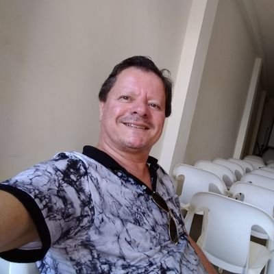 Tradutor freelancer inglês/português. Programador C/C++/JavaScript/Python. Entusiasta do Linux. Amante das artes.