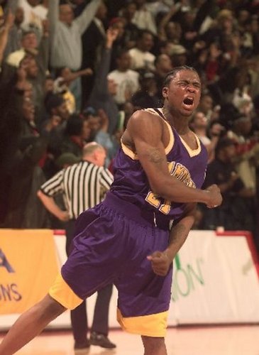 5chultzycat's profile picture. I'm that cat by the bar toastin to the good life