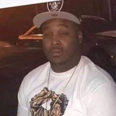 yourgirlnewbff's profile picture. 