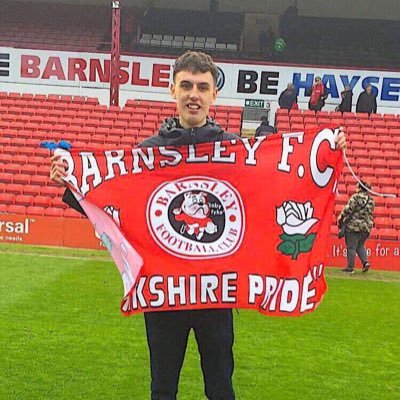 Owen, @BarnsleyFC ⚽️⚽️⚽️ #COYR, Some might remember me from YouTube 🤔