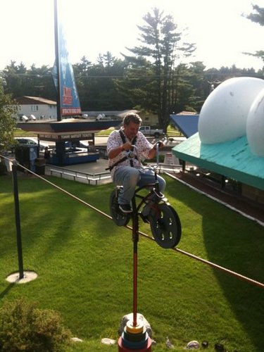 just1tweet's profile picture. Only your best 1 tweet goes here. Add @just1tweet so I can find you.  DM me too