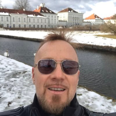 UweTomas's profile picture. Neugierig, interessiert, bewusst, tierlieb
