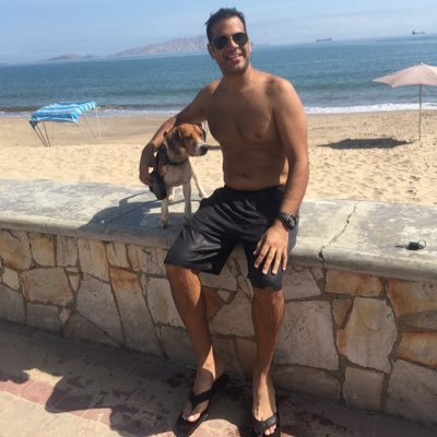 ReyRamone's profile picture. Nacido y maltratado en Venezuela, soñador y padre empedernido.