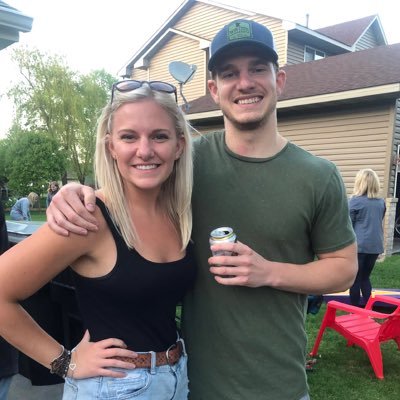 _MandaO's profile picture. 