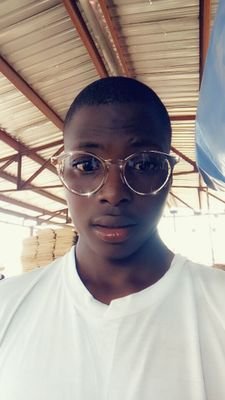 IambelloF's profile picture. psychohugo