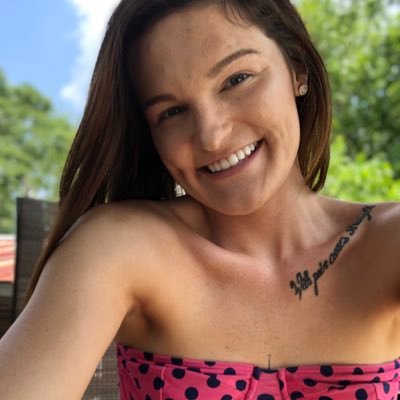 stay positive 🌻🌸🌙👽🍃☮️ - long live ashlynn 🌟