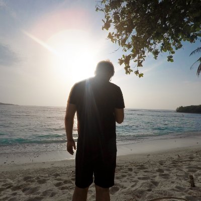 MrBluehue's profile picture. I love digital marketing just like you love pizza.