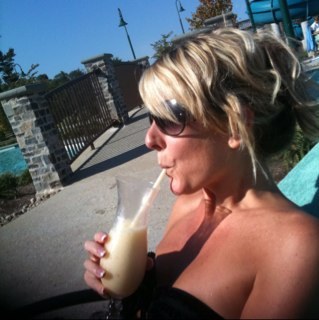 gelcan's profile picture. Wife, parent, loves the DETROIT LIONS, obsessed with anything digital