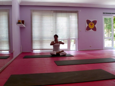 Yoga-Pilates Eğitmen srfkcr@windowslive.com