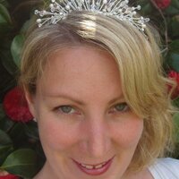 Hazel Edwards - @Honeyvtiaras Twitter Profile Photo