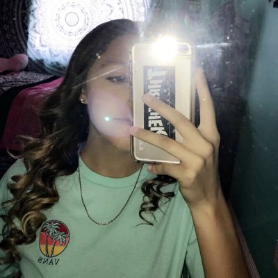 •Lhs 22’ •Snap: prettyashley90