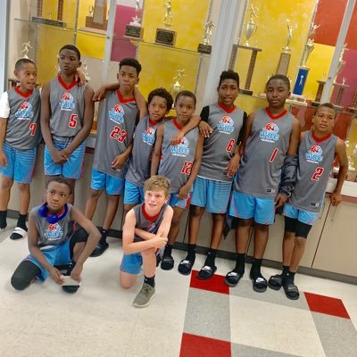 sin81605389's profile picture. Basketball 🏀 - football 🏈 hotboysin 🧟‍♂️💧💙