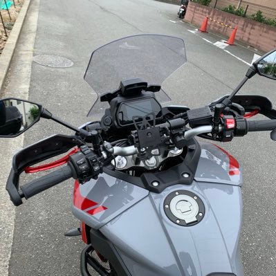 都内在住。TRACER900GTとNinja1000SXに乗るオッサンライダーです！ 無言フォローごめんなさい。