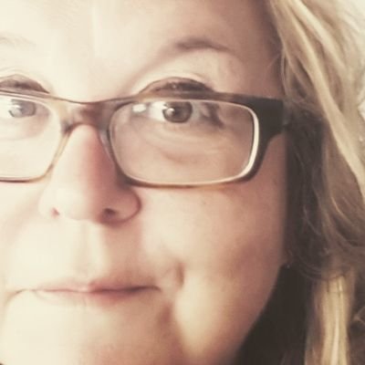 AshaEijk's profile picture. Honkvast (zeg maar soort van rots)/meestal lief/altijd heimwee naar #Vlieland/snel geroerd/❤neefjes H+P+T/vertrouwenspersoon/❤@martymcmarius