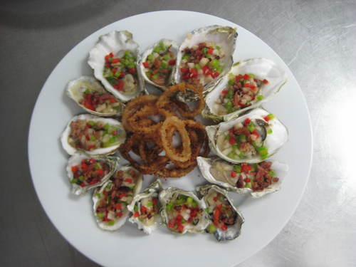 I am a Le Cordon  Bleu culinary student.  I started this feed to share my thoughts and experiences about food and school.