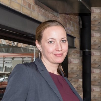 Presse & PR @Drees_Sommer, #Immobilien, #Finanzen, #Mobilität und #Nachhaltigkeit. Opinions expressed are mine.