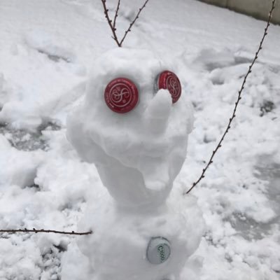 家族と料理とお酒が好きな一男五女の母さんです。気の弱い人にはおススメ出来ない人間です。F外から驚く程突然話しかけます。ADHD関西代表。多動アル中。6人目(令和3年)出産。子沢山で丁寧な暮らしを心掛けています。子育てに疲れたら私のTL見て下さい。特に何も起こりません