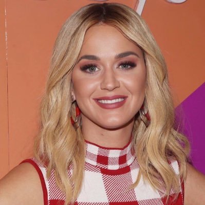 axdrea_katycats's profile picture. All the liars are calling me one...