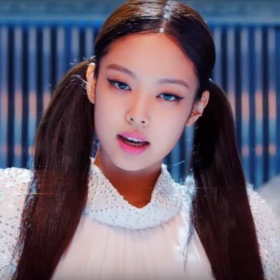 jinahyunn's profile picture. jina hyun // JENNIENINA // treatmebetter