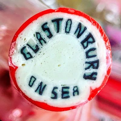 varietybazar's profile picture. Love more, hate less. Struggling.