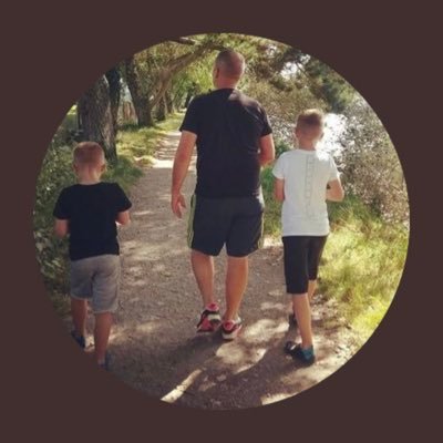 Proud dad of two boys , MuM SJ , Wales , THFC ,