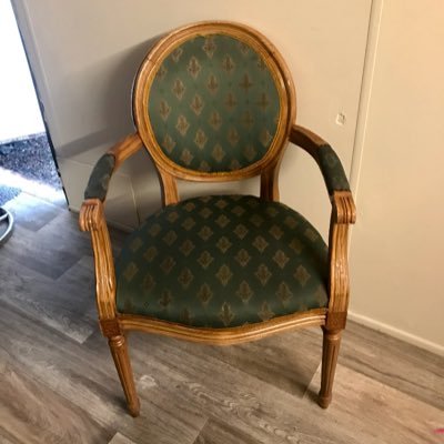 trishas_trove's profile picture. all sorts of things from vintage, retro to modern items and furniturev