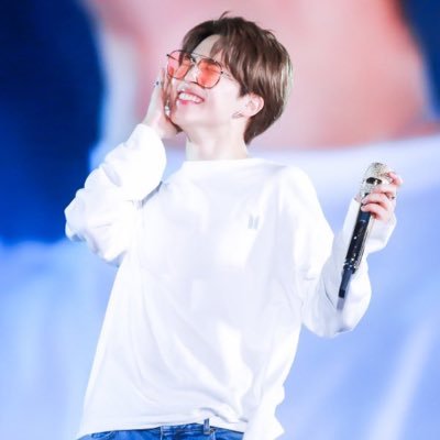 qSQNCuYhtDafbJz's profile picture. 💖@BTS_twt💖