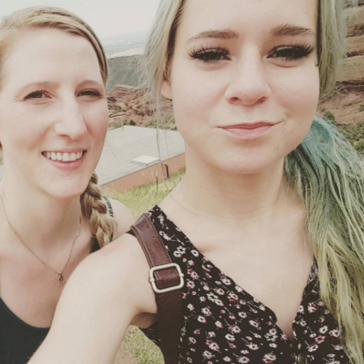 lalalalorah's profile picture. 