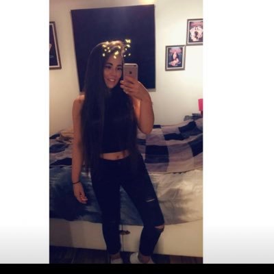 ellyy_gilbert's profile picture. 