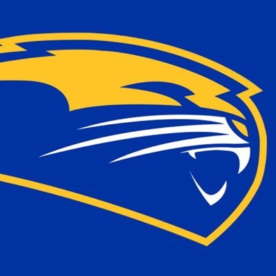 Chattahoochee HS Football Recruiting HC @CarlisleHoochFB @HoochFootball #Commit2TheC #W1NtheDay https://t.co/yVwIgL8418