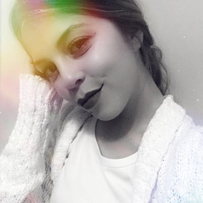 CaamilaZarate's profile picture. SOLTAR, pero también AMAR. Every journey needs a traveller ✈☀. 
Lo que sucede conviene💫
instagram: zaratecaami