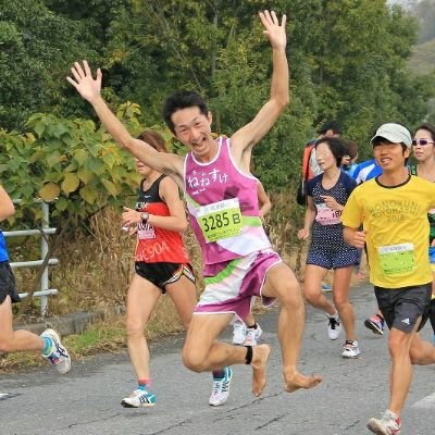 2009年走始。チームねねすけ・はだし駅伝部｜ハーフ65／1:22:05靴・1:26:04ワラーチ｜フル33／3:03:00靴・3:05:32裸足｜100km5／11:13:01ワラーチ｜小江戸大江戸200k1マンサンダル｜顔149(27)、W顔6(3)、3顔1(1)、👽1、🐬1、他絵多数｜FC町田ゼルビア№196