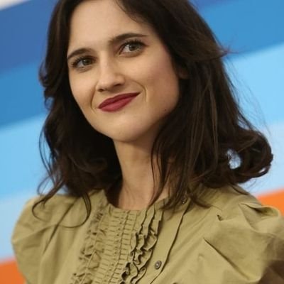 Twoje najlepsze źródło informacji o włoskiej aktorce i piosenkarce @lodocomello ♡ Codziennie nowe informacje i dużo więcej.