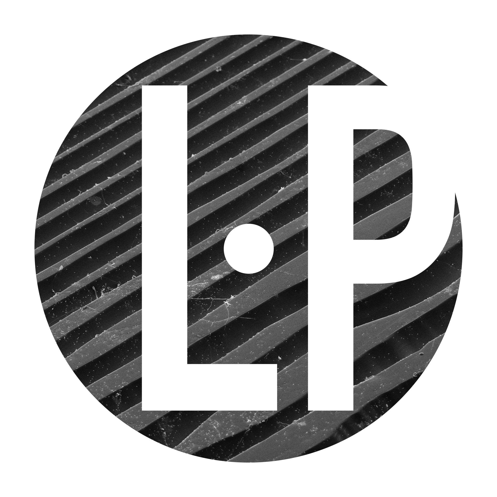 lp_cast's profile picture. Дилетантский подкаст про музыку. @not_plasticine и @pepelsbey болтают о любимых альбомах и делятся историями.