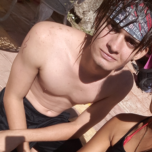 alexis30251108's profile picture. broken rules make me free....freedom make special