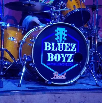 Bluez Boyz hail from Tyler Texas consisting of Bobby Edwards on lead & rythm guitar&vocals Landon Green Drumms Ronnie Edwards Bass) Chris Wallace guitar,vocals