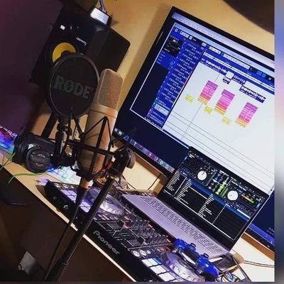 rickmoniez's profile picture. intelligent makes me move