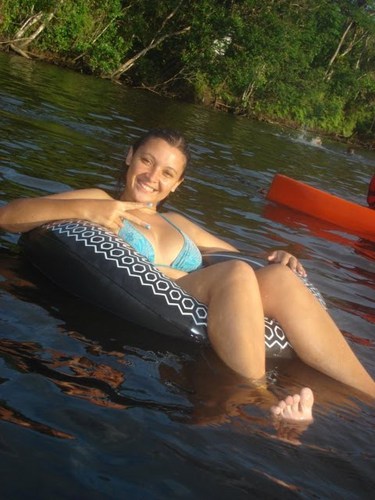 JulianaCalchi's profile picture. 