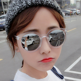 Chinese University of Hong Kong, major in economics and finance, height 168, single, hobby is to enjoy food.