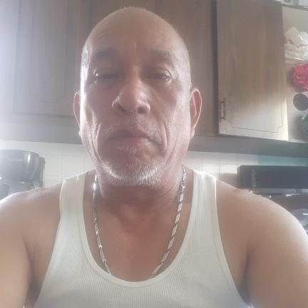 luisramoz481's profile picture. Me. Gusta.   Hacer. Muchos. Amigos