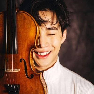 Strings Chile ★ Comunidad Chilena sobre Henry Lau (@henrylau89) de Super Junior M ★  Esta página es parte de ELFs Chile (@ELFsChile)