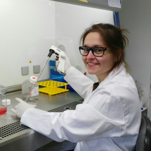 Eva Hadadi Profile