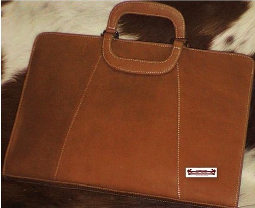 Handbags. Genuine leather.Accessories, business briefcases, Portfolios,Tote bags,handbags and backpacks
http://t.co/7ZuSTWf0pE