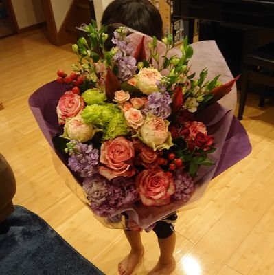 HbhirNsh6D5VNEW's profile picture. 