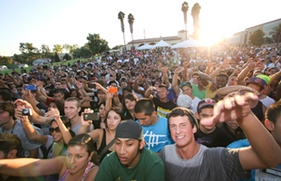 DOIN WORK! Providing you with all the artists, concerts, and events you can possibly imagine