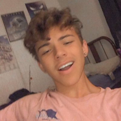 dallas200312's profile picture. idk follow me I might post something