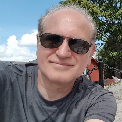 Citoyen d'Europe. Français par naturalisation (et fier de l'être). Italien par naissance. #FBPE
