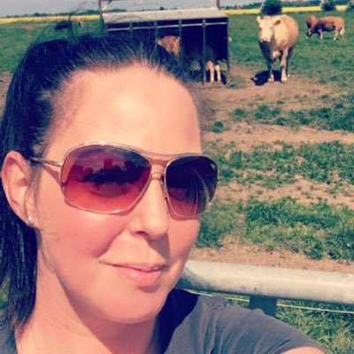 becky_xxxxx's profile picture. love my farming life and my kids cant beat a rainy day and sheep that don’t try to die for no reason