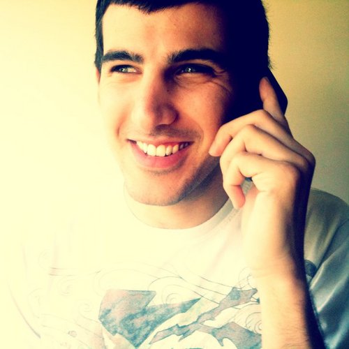 I'm a professional game developer (Senior Producer of UGC Tools). I also love food and cats.