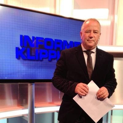 Periodista. Escritor. Trabajo en Canal 26, Infobae. Libros publicados. Asuntos Internos. Tierras S.A. Remedios que matan.